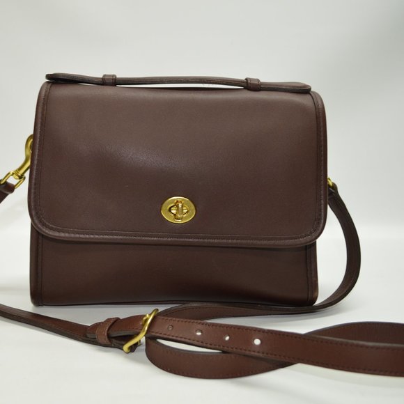 Coach Handbags - SOLD🚫Coach Vintage USA Made Leather Court Bag